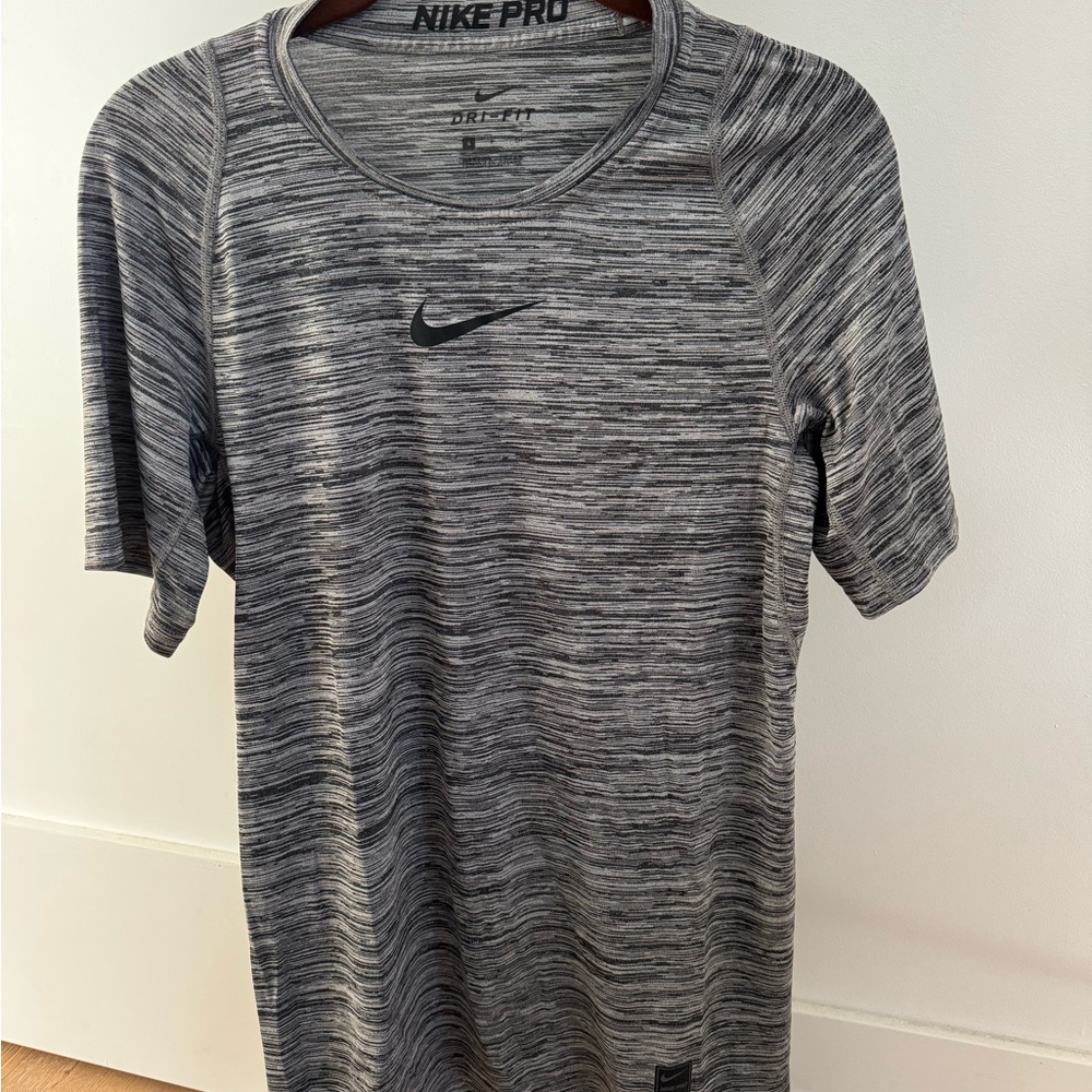 Nike Gray Short Sleeve Performance Tee